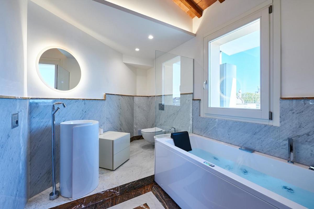 Apartamento Nazionale Skyloft -luxury Penthouse *