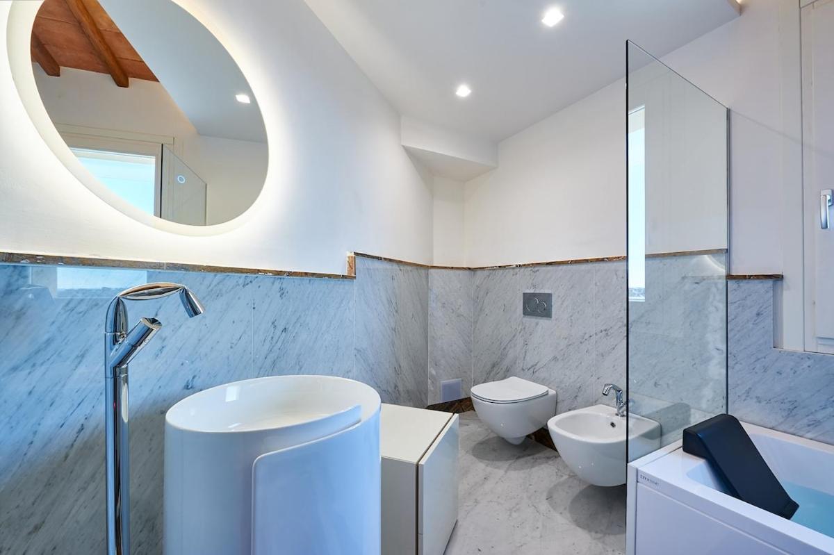 Apartamento Nazionale Skyloft -luxury Penthouse *